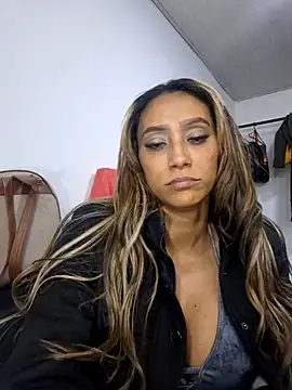 Snapshot of salome_drasin chatting on October 15, 11:27 pm salome drasin online show from October 15, 11:27 pm