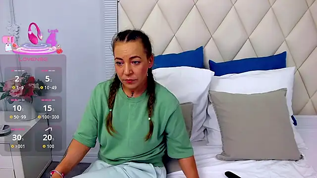 KatyNolan online show from March 28, 9:53 am