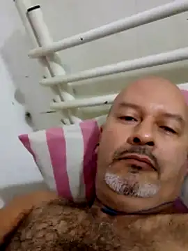 Snapshot of Juan_45 chatting on June 15, 1:24 pm Juan 45 online show from June 15, 1:24 pm