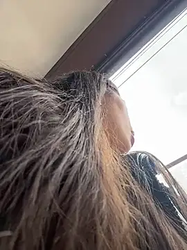 Snapshot of LIZ-06_ chatting on February 19, 12:56 pm LIZ-06 online show from February 19, 12:56 pm