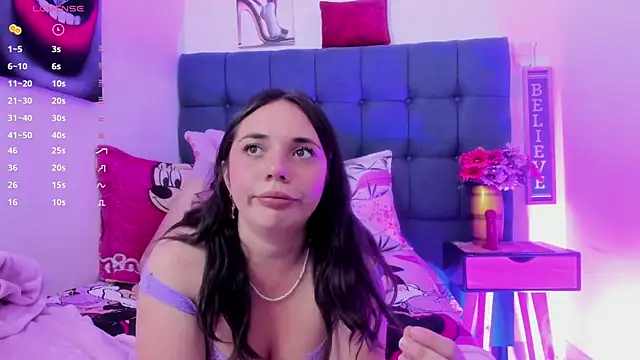 Snapshot of Hellen_starx chatting on November 7, 2:17 pm Hellen starx online show from November 7, 2:17 pm