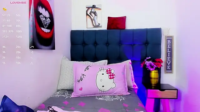 Snapshot of Hellen_starx chatting on November 21, 1:21 pm Hellen starx online show from November 21, 1:21 pm