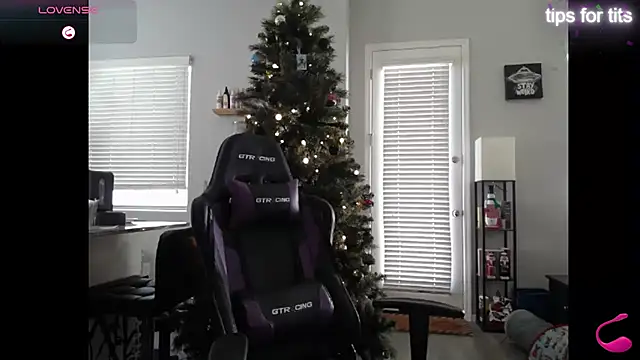 tayweird online show from December 20, 7:39 pm