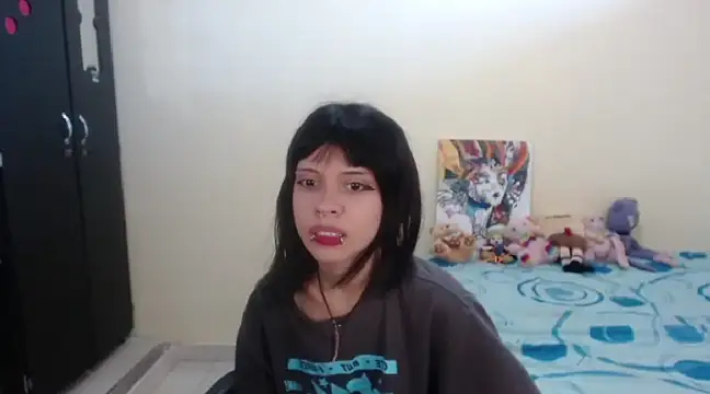 hachi kitty online show from December 11, 6:20 pm