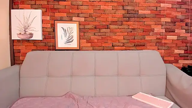 emmamillher online show from January 26, 12:26 am