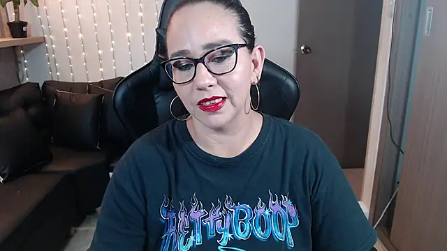 ashleylove prg online show from December 22, 11:41 pm