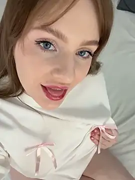 Snapshot of CaseyCumFace chatting on January 1, 6:27 pm CaseyCumFace online show from January 1, 6:27 pm