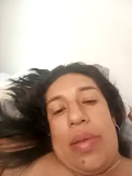Snapshot of yaz_guzman chatting on May 3, 8:26 pm yaz guzman online show from May 3, 8:26 pm