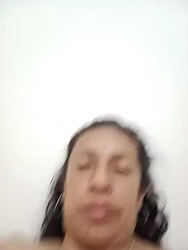 Snapshot of yaz_guzman chatting on July 9, 4:38 am yaz guzman online show from July 9, 4:38 am