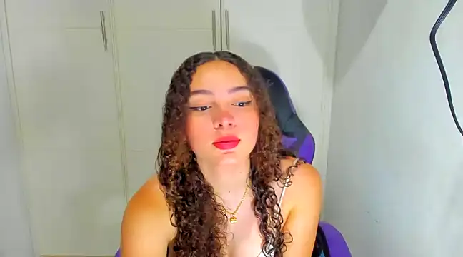 Snapshot of Lily_anal_squirt_ chatting on December 12, 7:59 pm Lily anal squirt online show from December 12, 7:59 pm