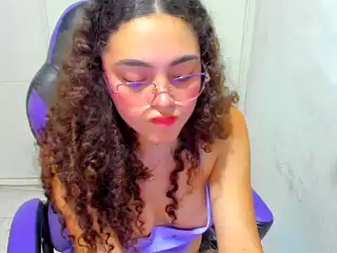 Snapshot of Lily_anal_squirt_ chatting on January 3, 11:01 pm Lily anal squirt online show from January 3, 11:01 pm