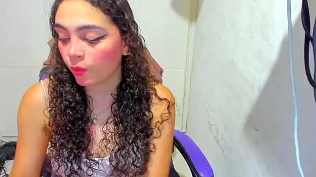 Snapshot of Lily_anal_squirt_ chatting on January 7, 8:42 pm Lily anal squirt online show from January 7, 8:42 pm