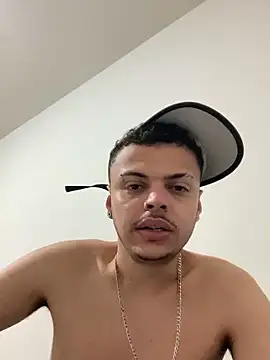 alexxng online show from December 6, 1:33 pm