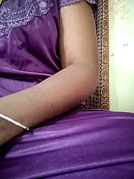 Cute-chinny online show from February 5, 4:06 am