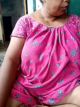 Snapshot of Hotty-rumi chatting on October 3, 6:10 am Hotty-rumi online show from October 3, 6:10 am