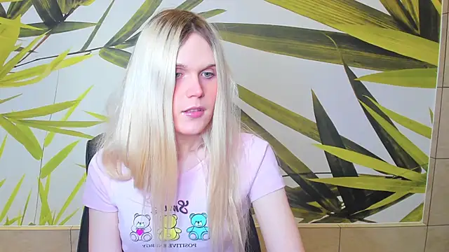 Snapshot of Auroralitta chatting on January 9, 1:45 pm Auroralitta online show from January 9, 1:45 pm