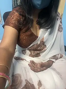 Snapshot of selvi_selvi chatting on September 13, 2:22 am selvi selvi online show from September 13, 2:22 am