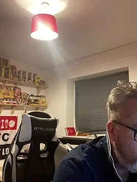patentheelman74 online show from December 11, 6:31 pm
