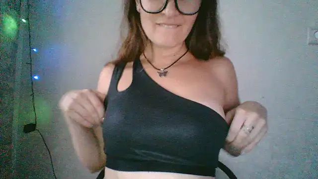 Snapshot of Yulia777 chatting on December 1, 12:21 pm Yulia777 online show from December 1, 12:21 pm