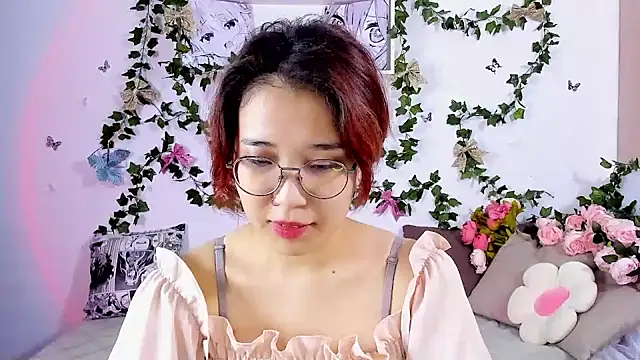 Snapshot of Myamyali chatting on December 24, 10:17 pm Myamyali online show from December 24, 10:17 pm