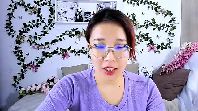 Snapshot of Myamyali chatting on January 2, 10:48 am Myamyali online show from January 2, 10:48 am