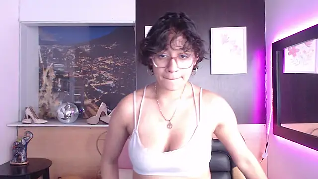 Snapshot of Lili_Gomez_ chatting on October 29, 2:30 pm Lili Gomez online show from October 29, 2:30 pm
