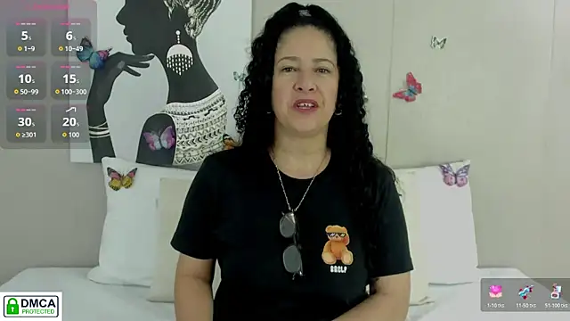 Adelesmithh online show from February 4, 11:49 am