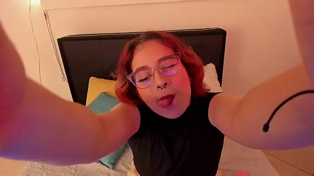 Emyli rousse  online show from January 20, 2:03 pm