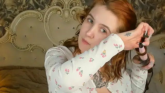 Snapshot of Melanie_Stoun chatting on March 7, 3:28 pm Melanie Stoun online show from March 7, 3:28 pm
