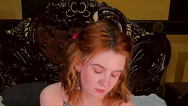 Snapshot of Melanie_Stoun chatting on March 16, 6:34 pm Melanie Stoun online show from March 16, 6:34 pm