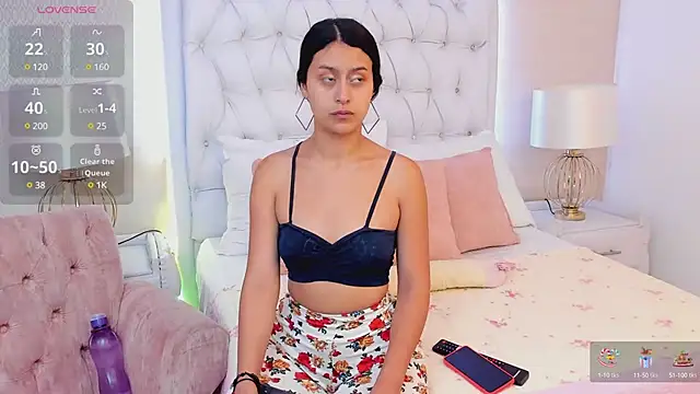 MiaLevitz online show from February 4, 11:38 am