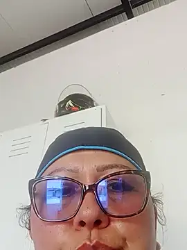 Darly Gomez online show from February 18, 3:32 pm