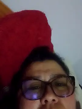 Darly Gomez online show from March 22, 1:11 am