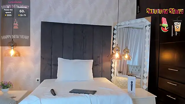 SHARONN     online show from January 25, 3:51 am