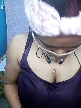 Sexy Mona Bhabhi online show from January 21, 6:55 pm
