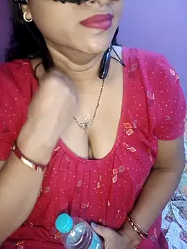 Sexy Mona Bhabhi online show from September 21, 7:04 pm