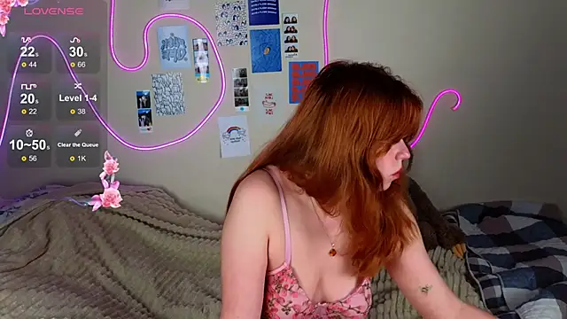 Snapshot of Penny_Staaar chatting on February 8, 8:53 pm Penny Staaar online show from February 8, 8:53 pm