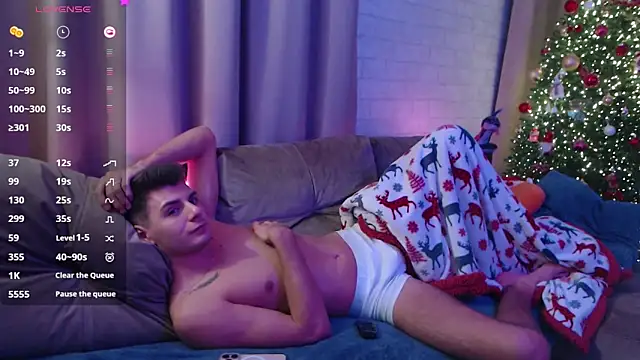 Snapshot of Walt_Enjoy chatting on December 18, 1:26 am Walt Enjoy online show from December 18, 1:26 am