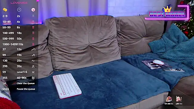 Snapshot of Walt_Enjoy chatting on December 24, 3:16 am Walt Enjoy online show from December 24, 3:16 am