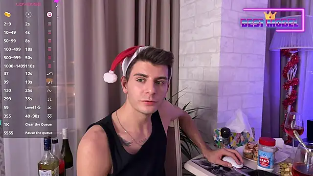 Snapshot of Walt_Enjoy chatting on December 31, 10:34 pm Walt Enjoy online show from December 31, 10:34 pm