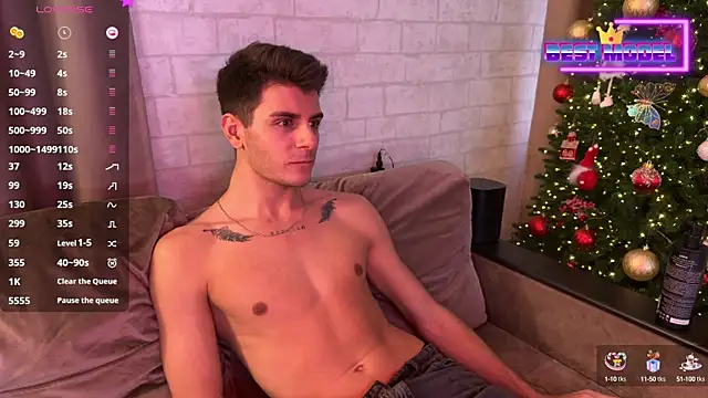 Snapshot of Walt_Enjoy chatting on January 4, 11:54 am Walt Enjoy online show from January 4, 11:54 am