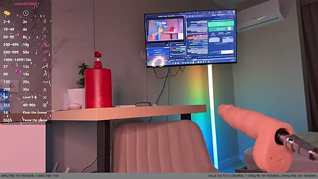 Snapshot of Walt_Enjoy chatting on September 20, 6:20 pm Walt Enjoy online show from September 20, 6:20 pm