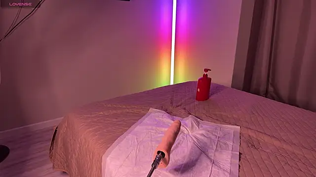 Snapshot of Walt_Enjoy chatting on September 22, 6:10 pm Walt Enjoy online show from September 22, 6:10 pm