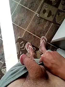 Snapshot of paubabando_ chatting on December 8, 10:41 am paubabando online show from December 8, 10:41 am