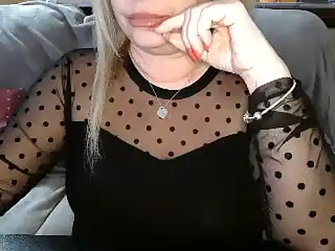 Emmamilfita online show from December 28, 8:58 pm