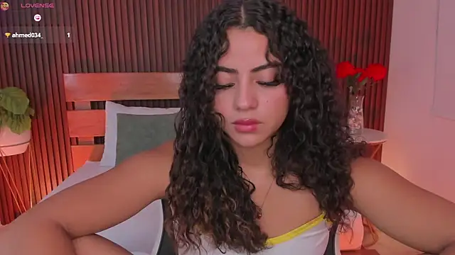 Snapshot of yaya23x chatting on May 8, 2:00 pm yaya23x online show from May 8, 2:00 pm