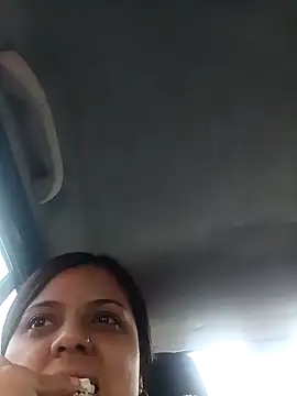 Snapshot of tuty_Tap chatting on December 3, 8:18 pm tuty Tap online show from December 3, 8:18 pm