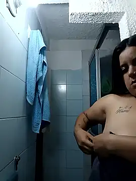 Snapshot of tuty_Tap chatting on January 9, 6:21 pm tuty Tap online show from January 9, 6:21 pm