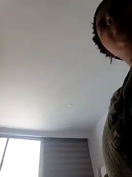 Snapshot of tuty_Tap chatting on February 11, 3:28 pm tuty Tap online show from February 11, 3:28 pm