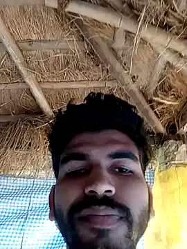 Snapshot of Roni1028 chatting on January 6, 8:35 am Roni1028 online show from January 6, 8:35 am